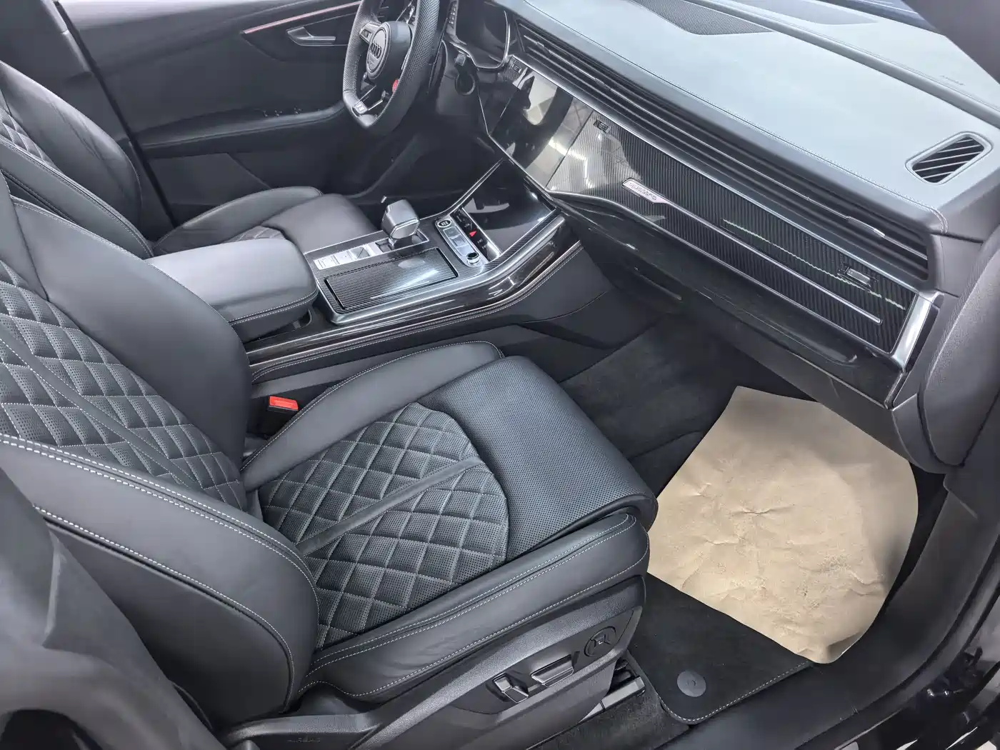 Audi Q8 2021 Model 55 TFSI Exclusive Dynamic фото 15
