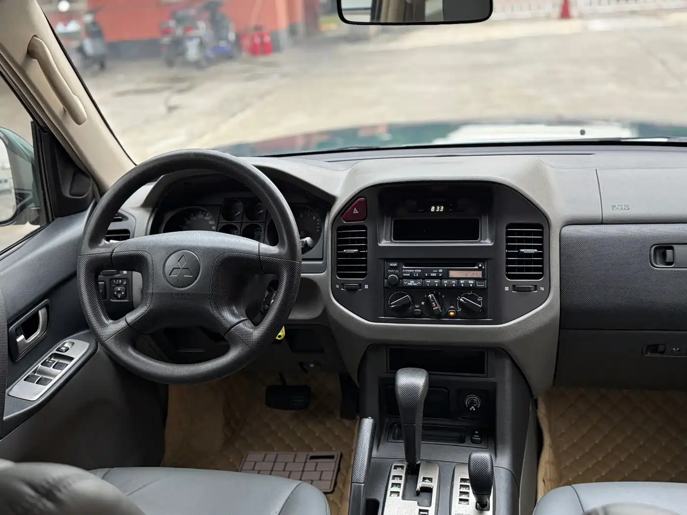 Mitsubishi Pajero 2007 2006 Model 3.0L AT GLX