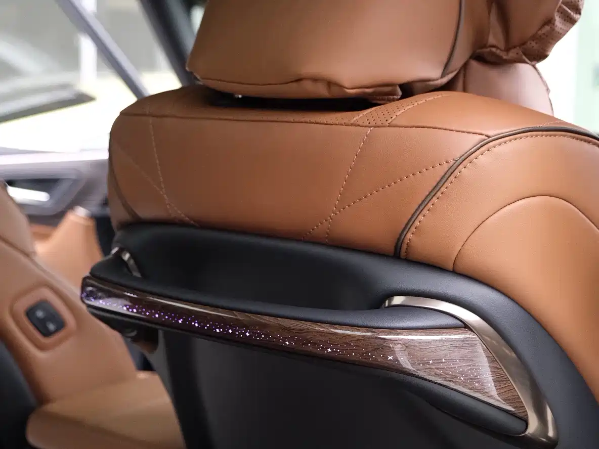 Toyota Vellfire 2025 Crown Hybrid 2.5L Ink Gold Executive Edition фото 20