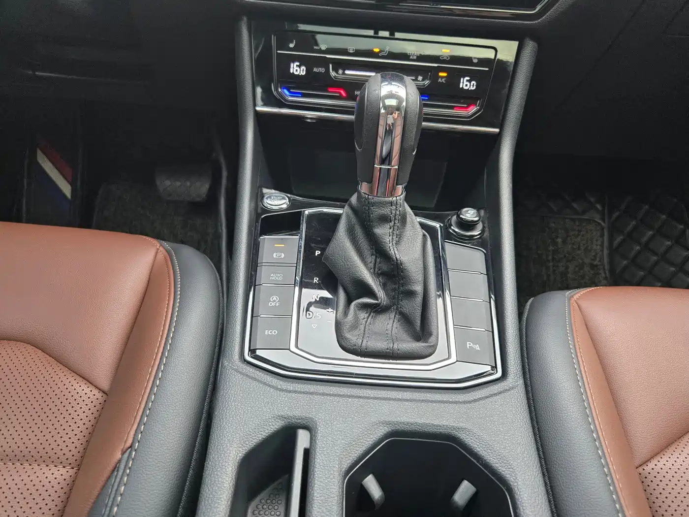 Фото 7 - Volkswagen Lavida