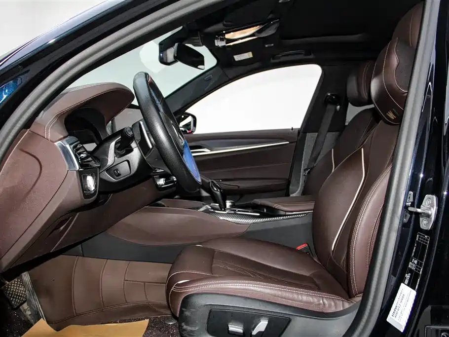 BMW 5 Series 2021 530Li Leading M Sport Package фото 22