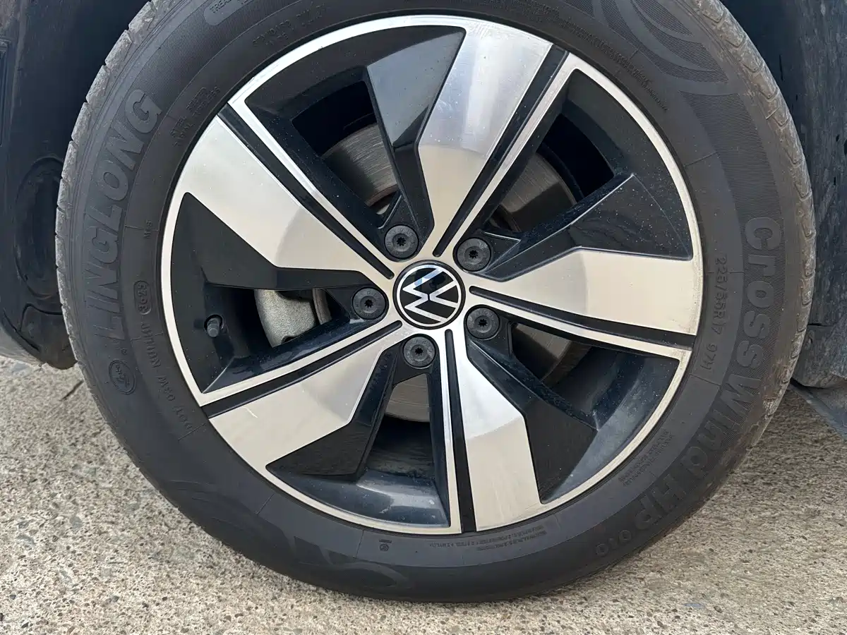 VOLKSWAGEN TUYUE