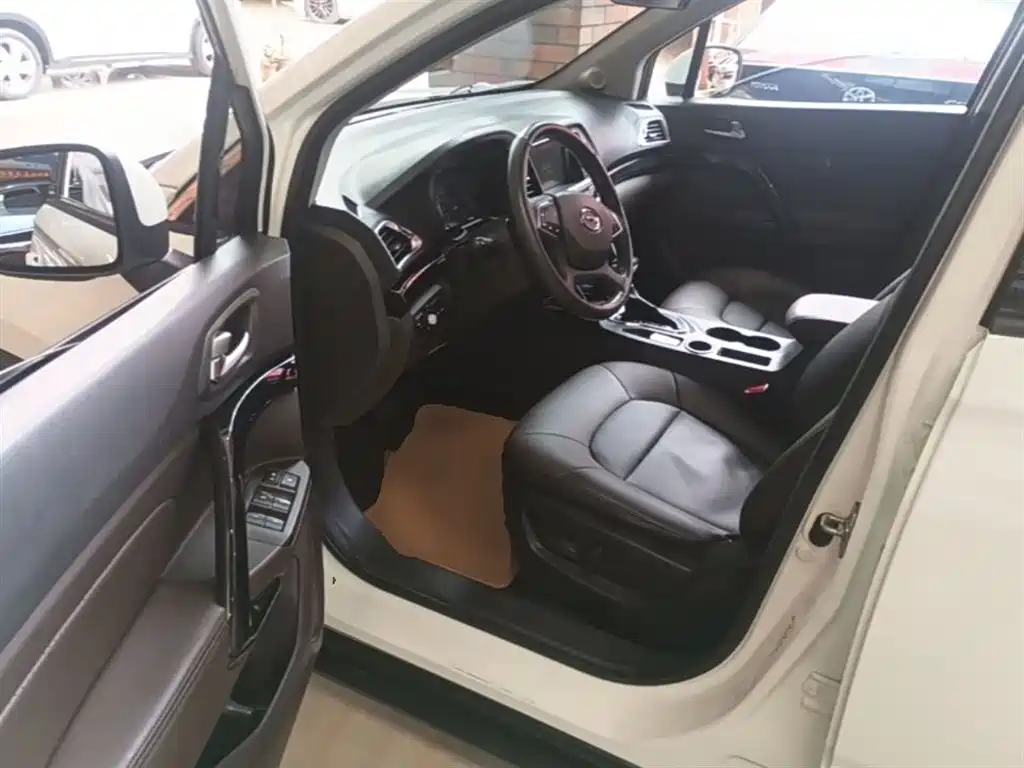 GAC Trumpchi Trumpchi GS4 2017 235T Automatic 2WD Luxury Smart Connected Edition фото 16