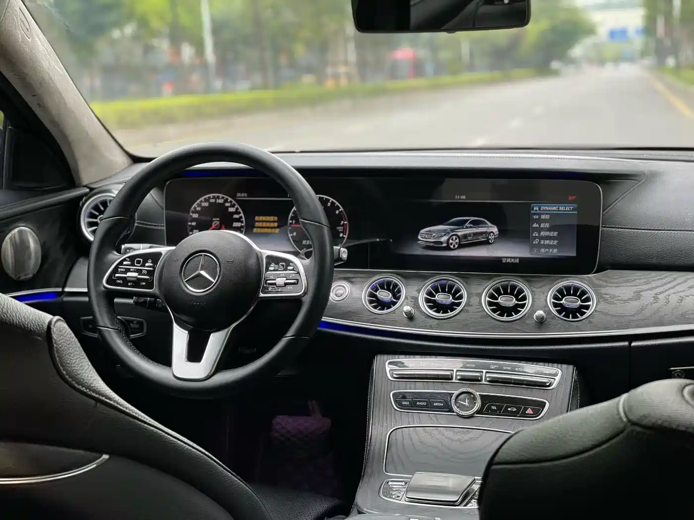 Mercedes-Benz E-Class 2016 E 200 L Sport Type фото 6
