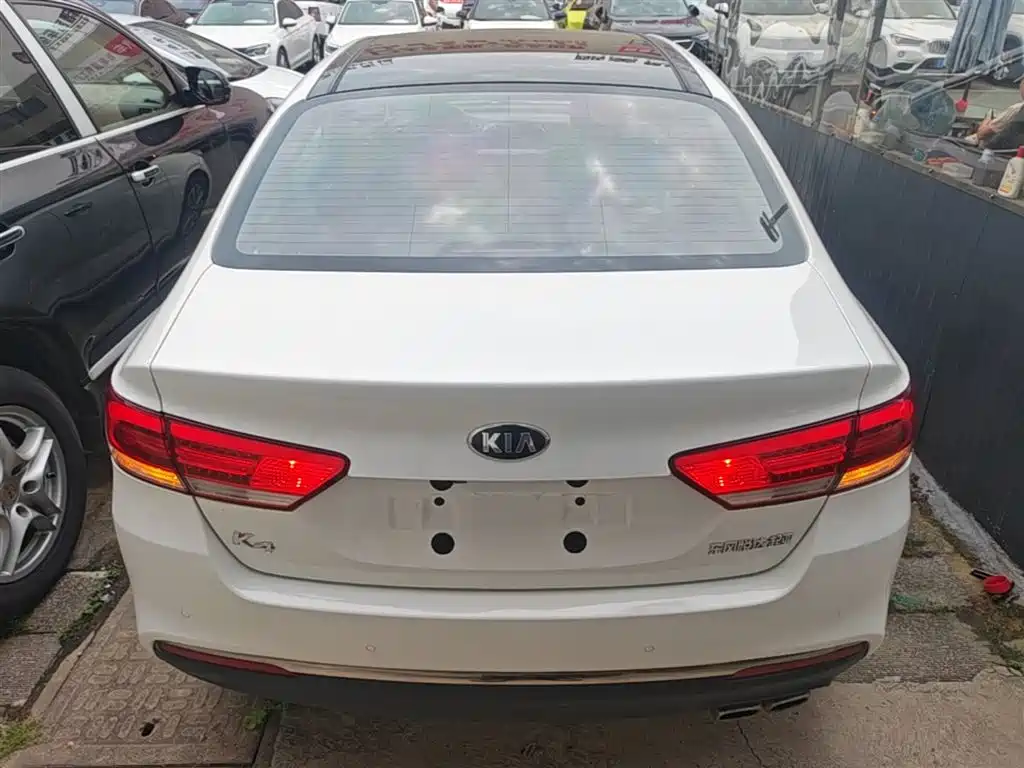 Kia K4 2014 1.8L Automatic DLX фото 6
