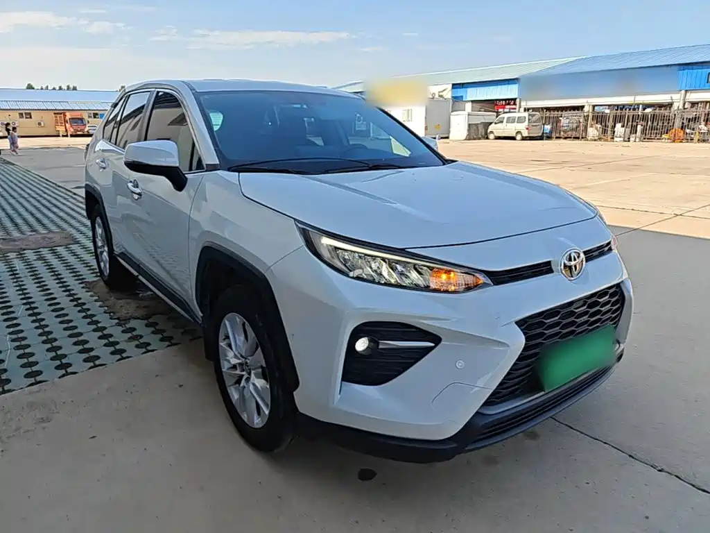 Фото 22 - Toyota Wildlander