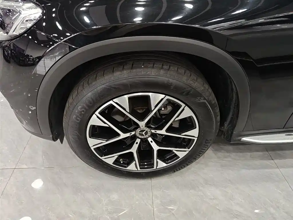 Mercedes-Benz GLC 2023 Facelift GLC 260 L 4MATIC Sport 5-Seater фото 23