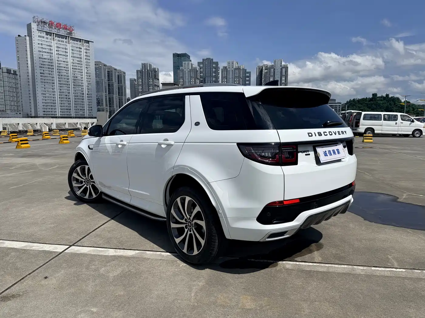 Land Rover Discovery Sport 2023 249PS R-Dynamic SE Performance Technology Version фото 6