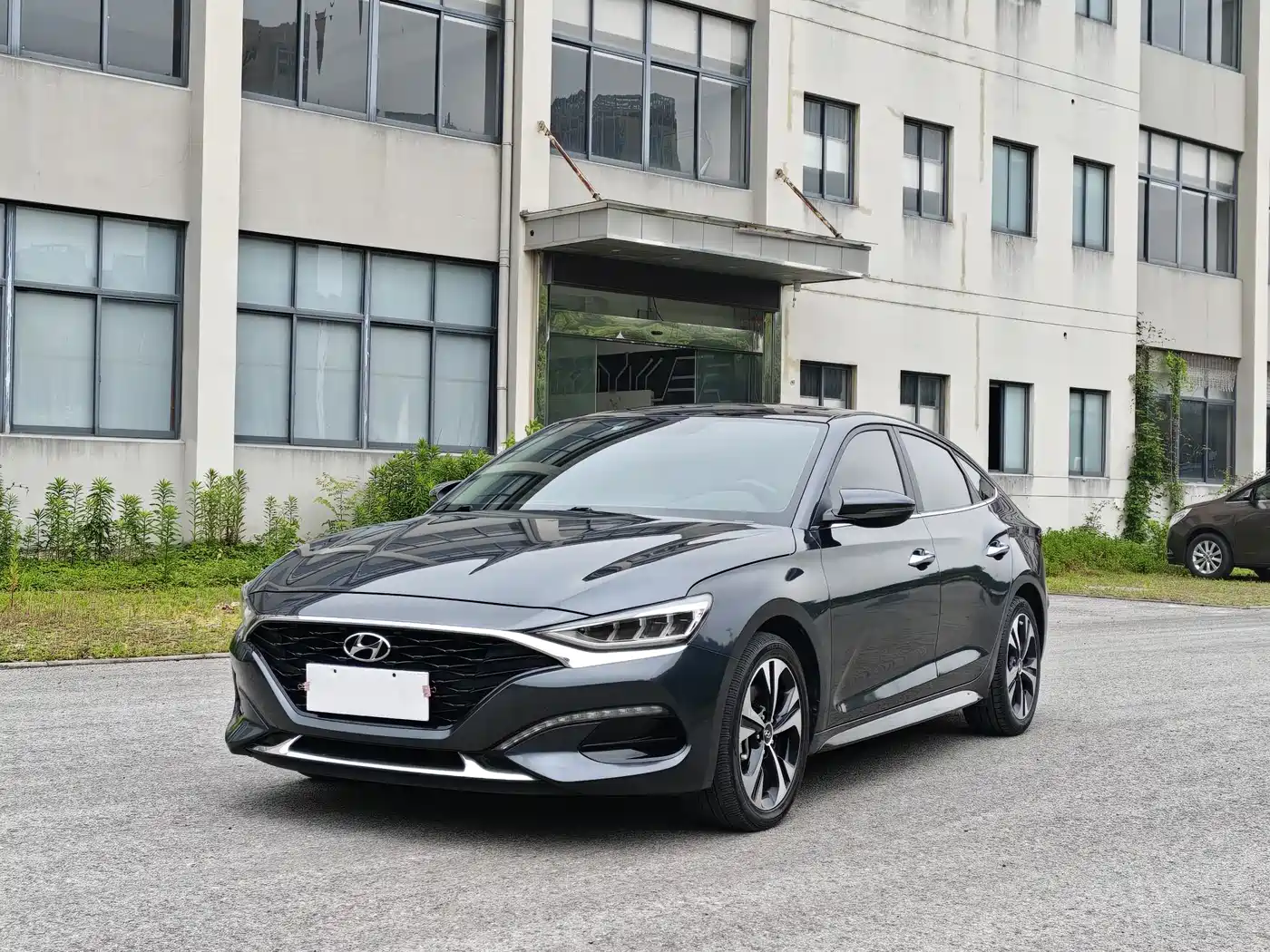 Hyundai Fista 2021 280TGDi DLX Luxury Edition