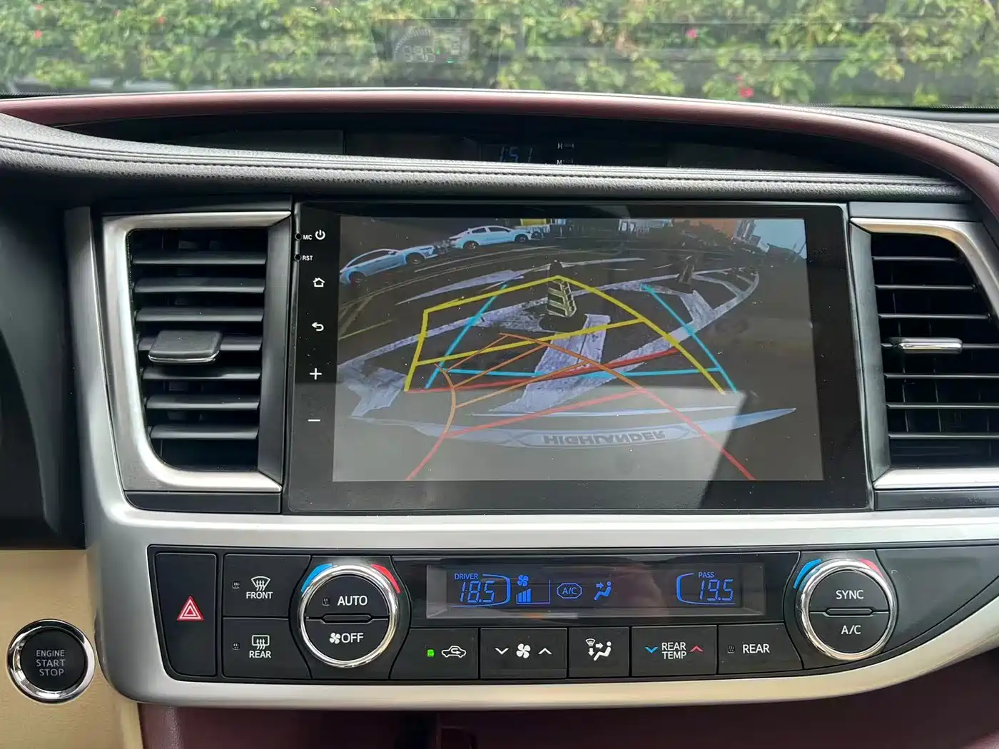 Toyota Highlander 2015 2.0T FWD Luxury Edition 7-seater фото 10