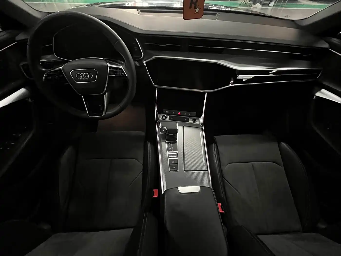 Audi A6L 2021 40 TFSI Luxury Sport фото 11