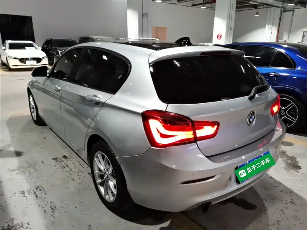 BMW 1 Series (Import) 2016 118i Leading фото 5