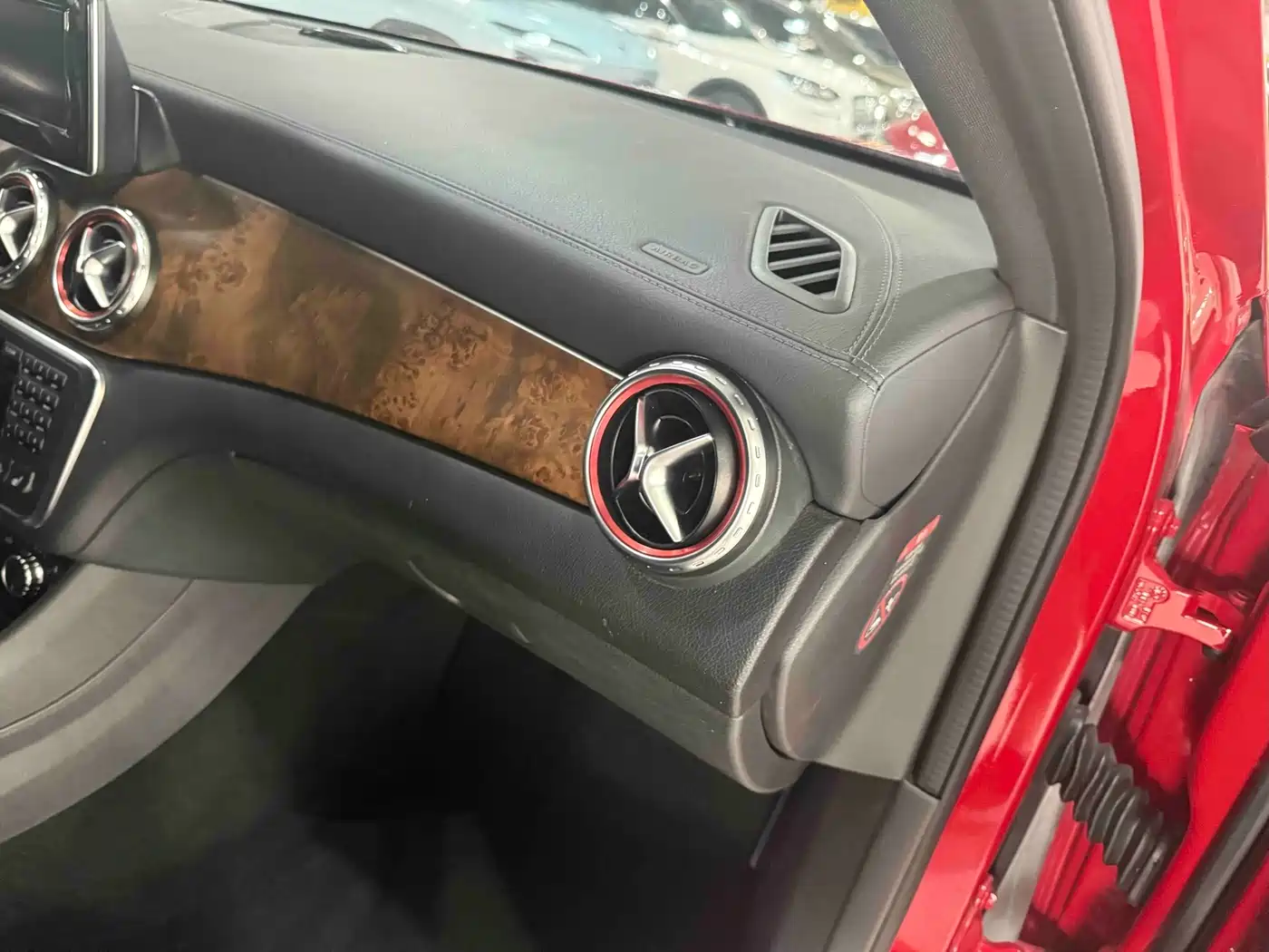 Фото 30 - Mercedes-Benz GLA