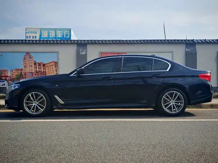 BMW 5 Series 2020 525Li M Sport Package фото 2