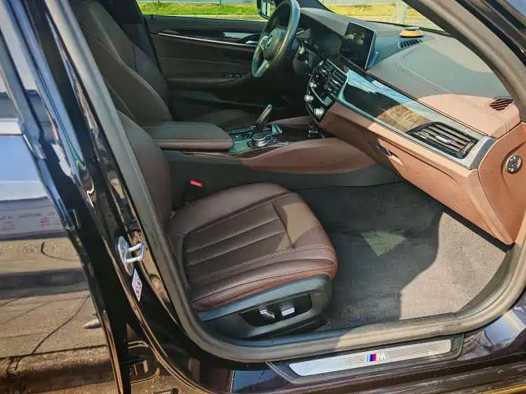 BMW 5 Series 2020 525Li M Sport Package фото 7