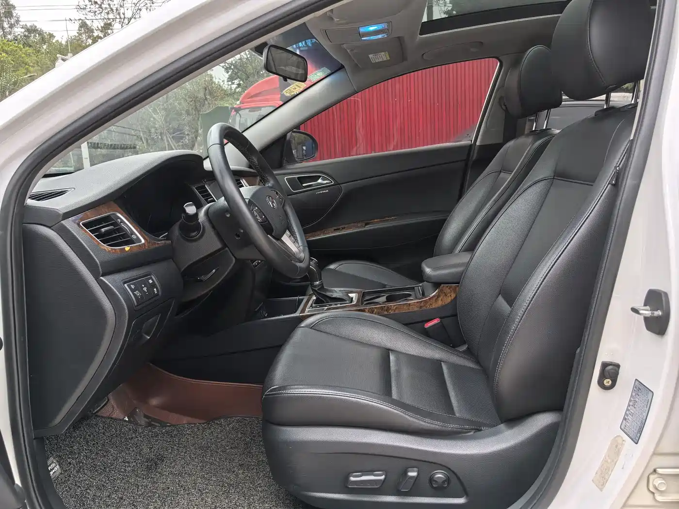 Hyundai Mistra 2014 1.8L Auto Premium DLX фото 8