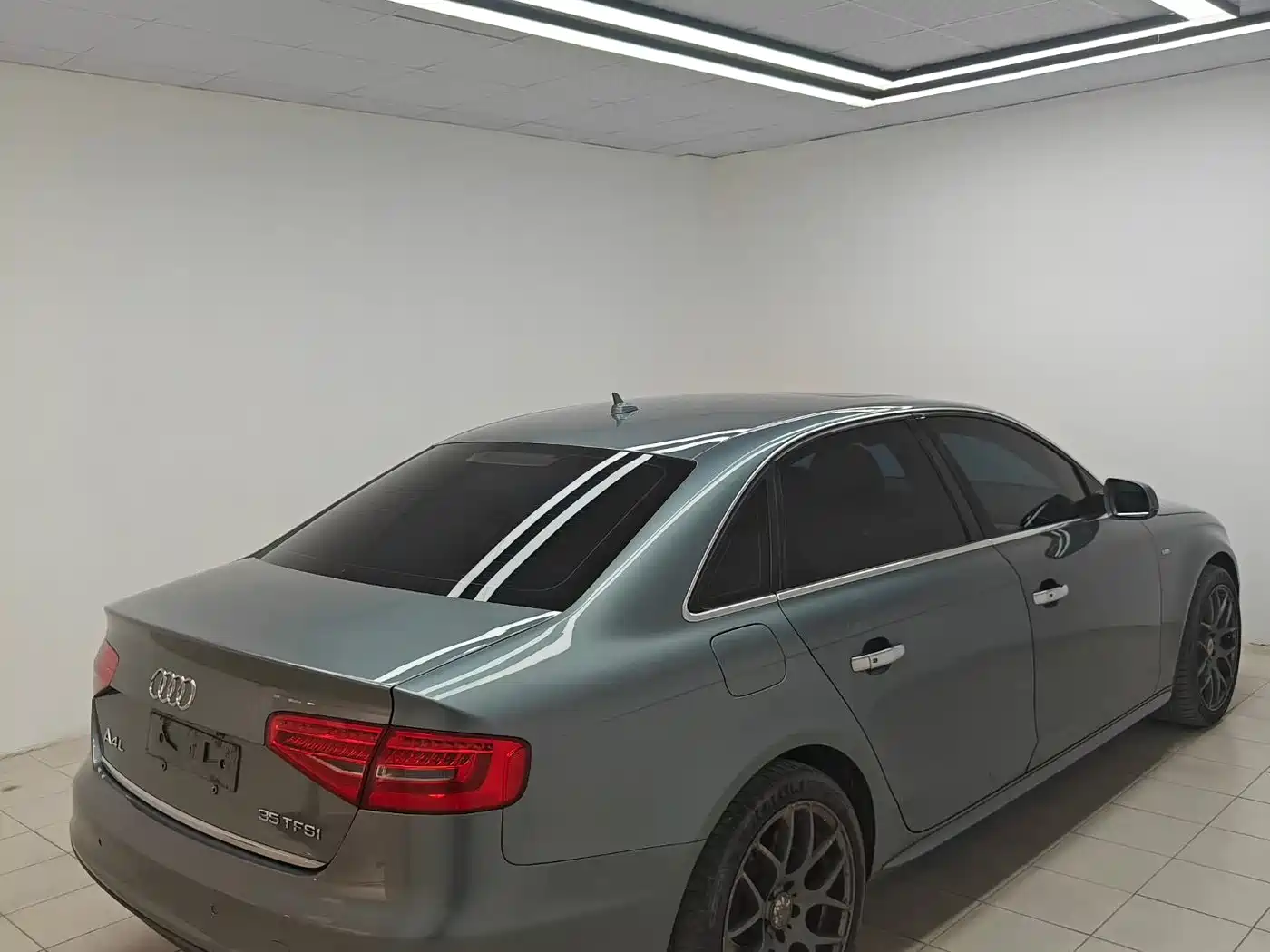 Audi A4L 2013 35 TFSI Automatic Standard фото 6