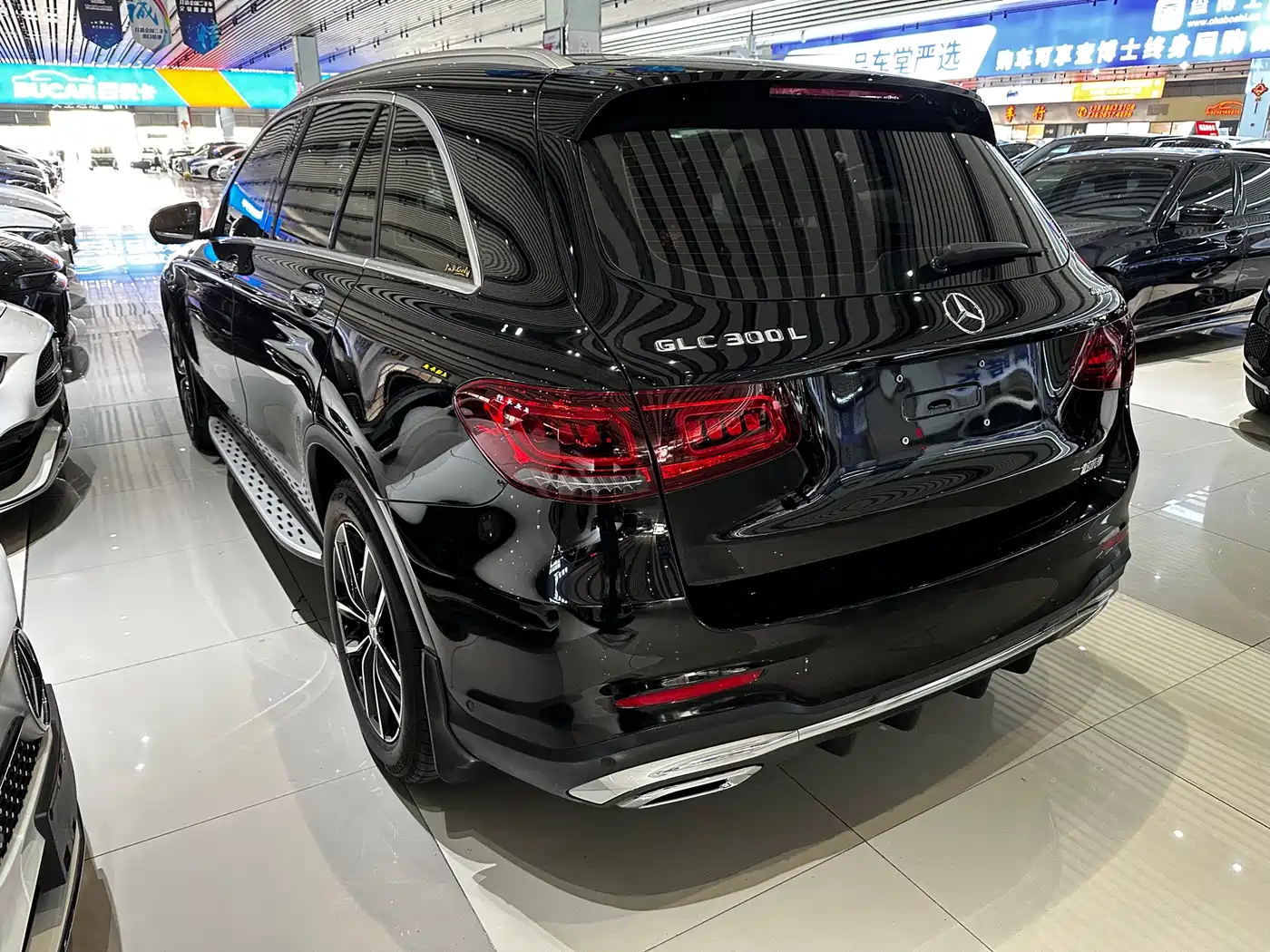 MERCEDES-BENZ GLC