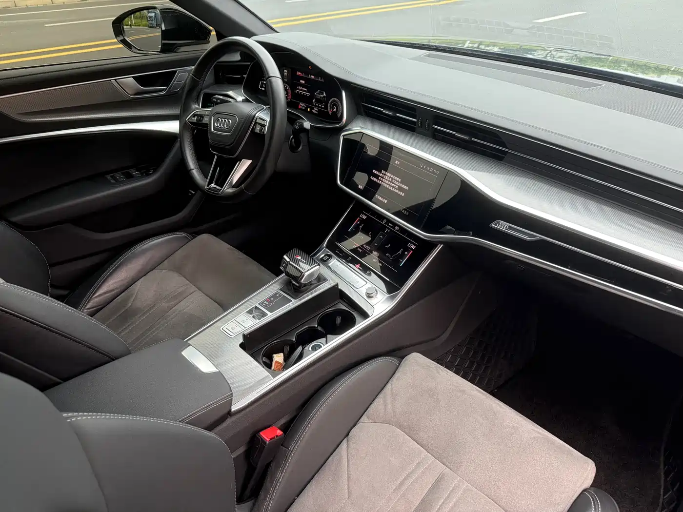 Audi A6L 2023 40 TFSI Luxury Dynamic фото 8