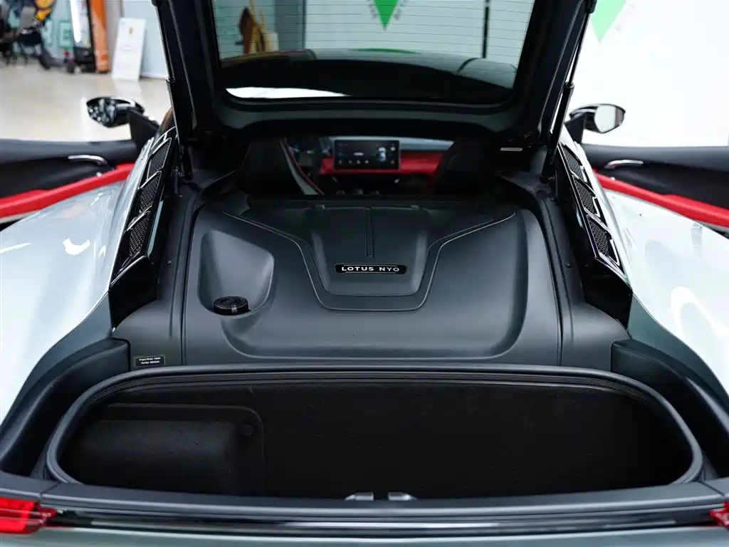 Lotus Cars EMIRA 2021 2.0T DCT First Edition фото 36