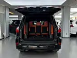 Фото 9 - Lexus LX