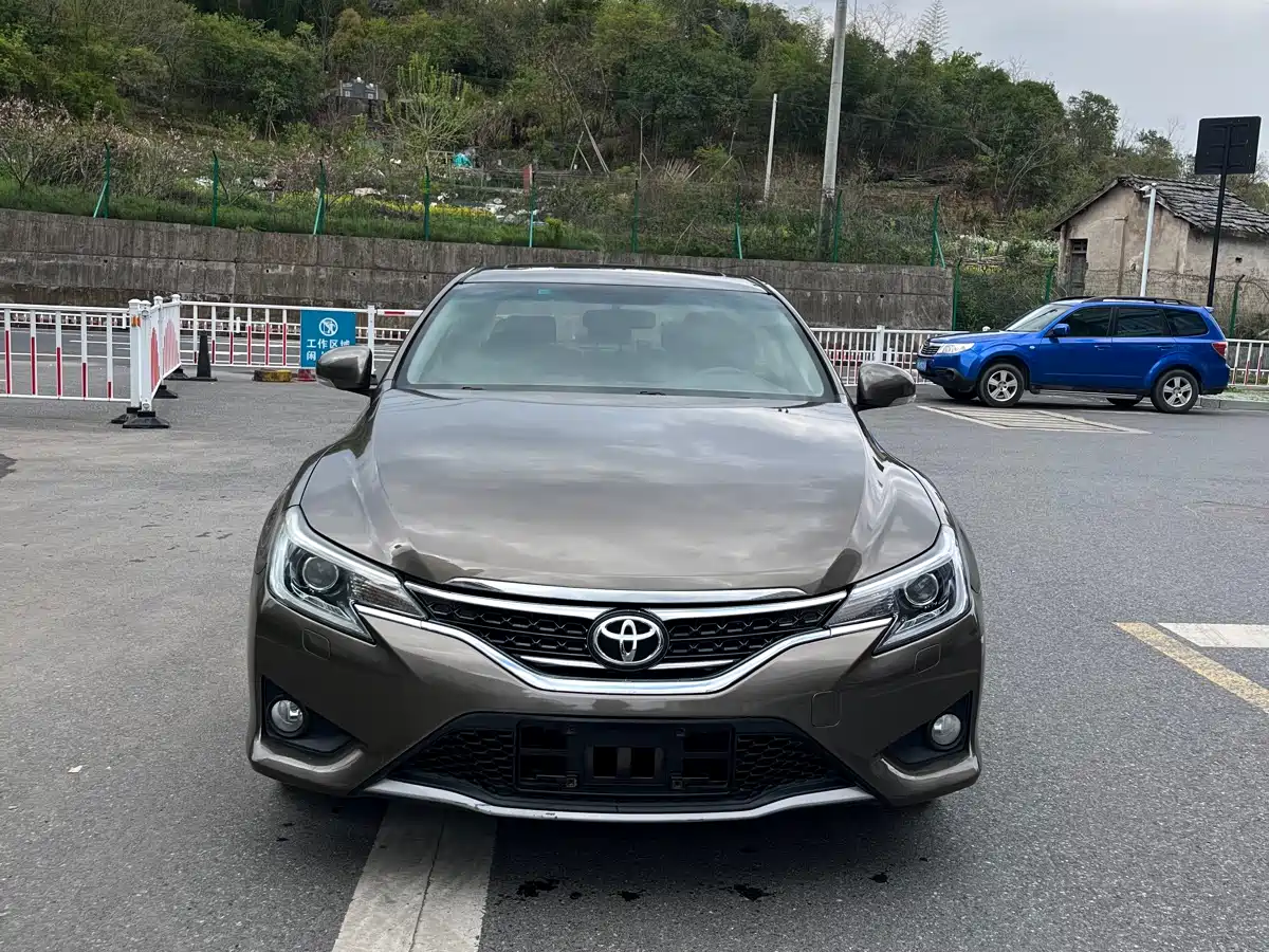 Toyota Reiz 2013 2.5V Premium Edition фото 2