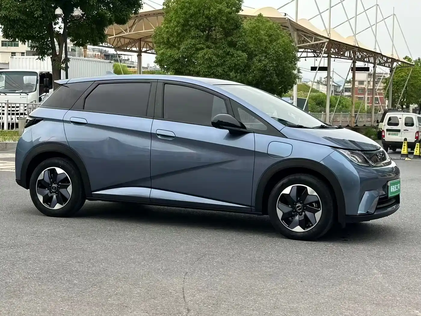 BYD Dolphin 2024 Glory Edition 420km Fashion Edition фото 3