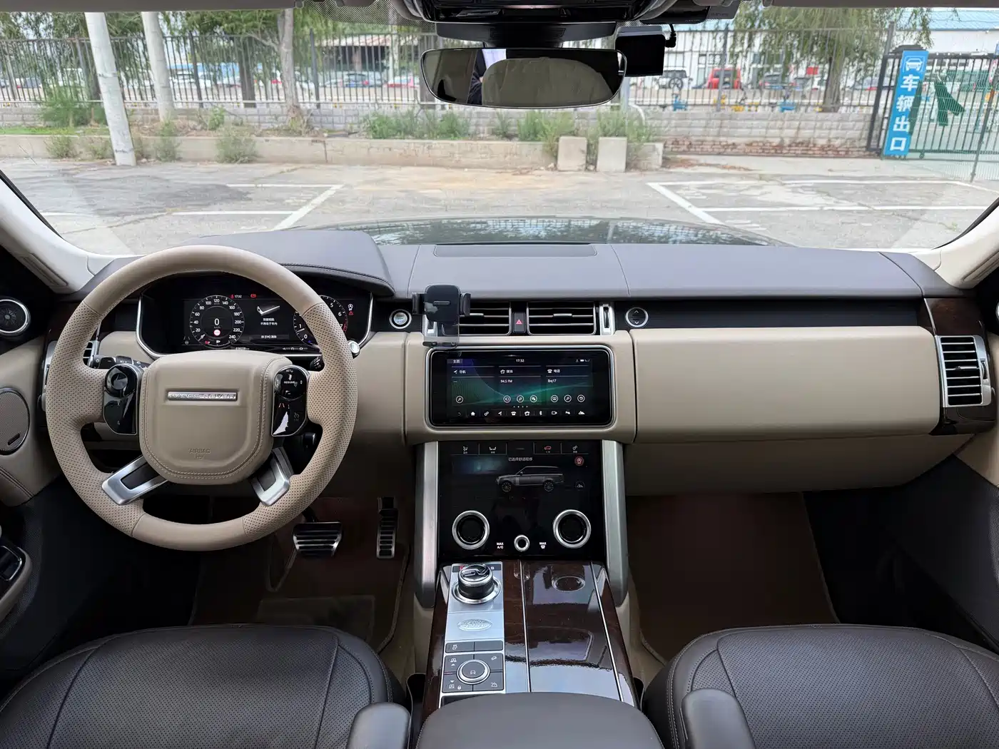 LAND ROVER RANGE ROVER