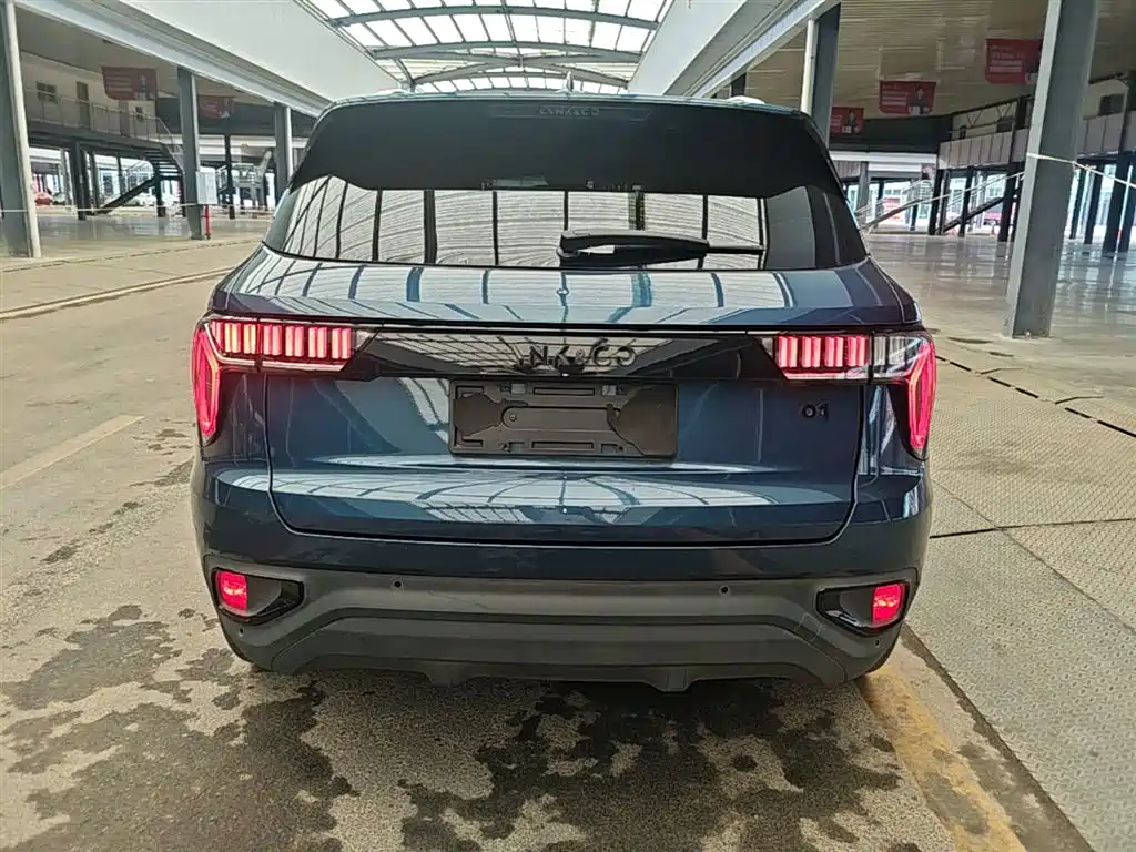 Lynk & Co 01 2017 2.0T 2WD Pro Shine Edition фото 6