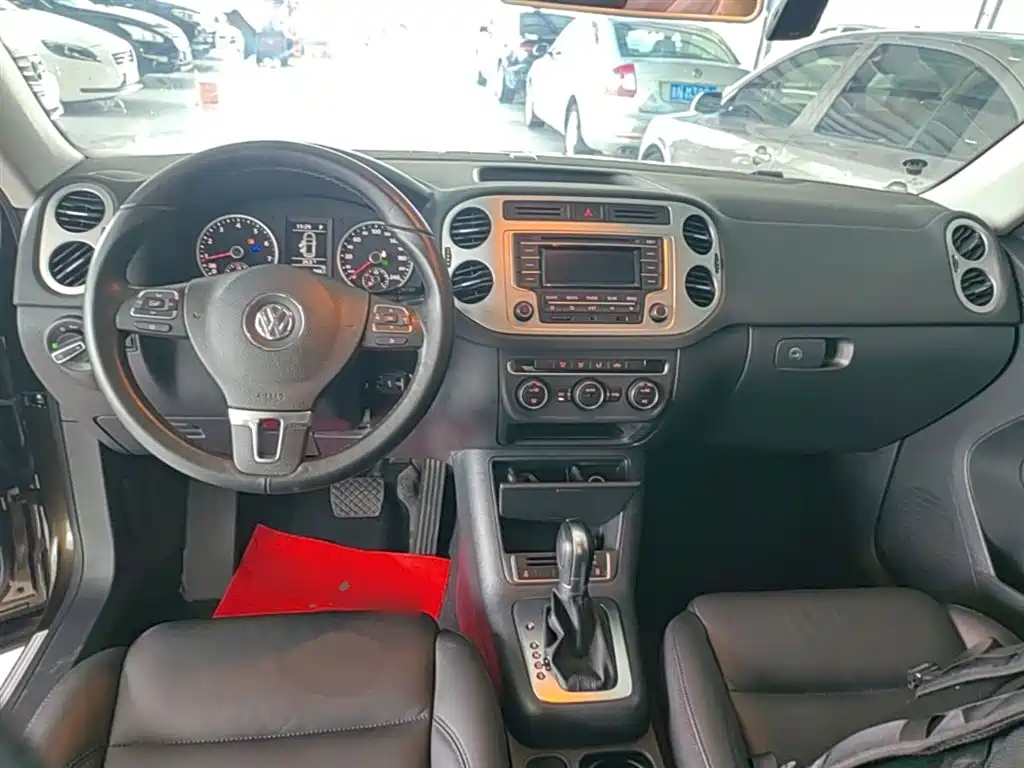 Volkswagen Tiguan 2015 1.8TSI Automatic 2WD Comfortline фото 10