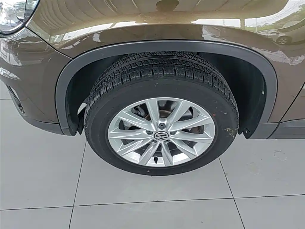 Volkswagen Tiguan 2015 1.8TSI Automatic 2WD Comfortline фото 23
