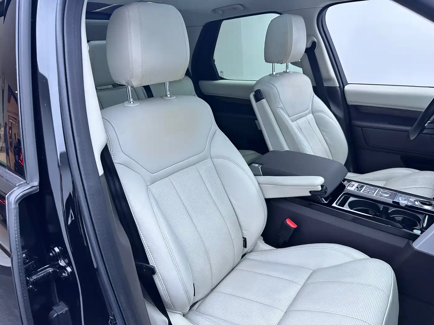 Land Rover Discovery 2018 3.0 SC V6 HSE фото 11