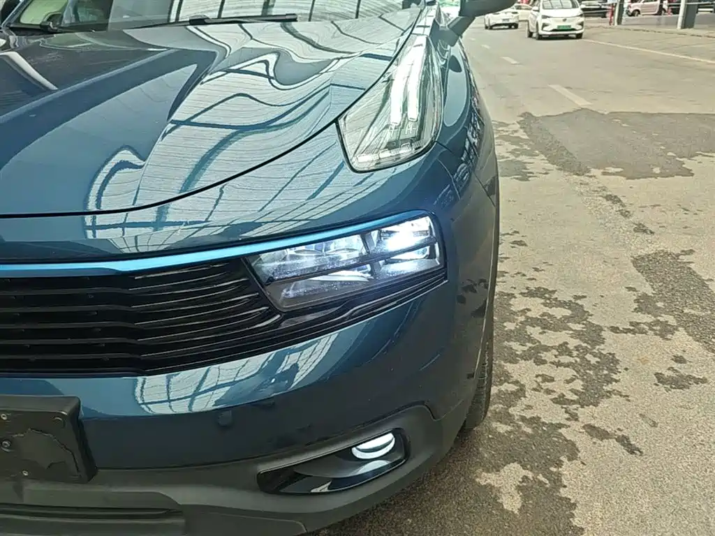Lynk & Co 01 2017 2.0T 2WD Pro Shine Edition фото 24