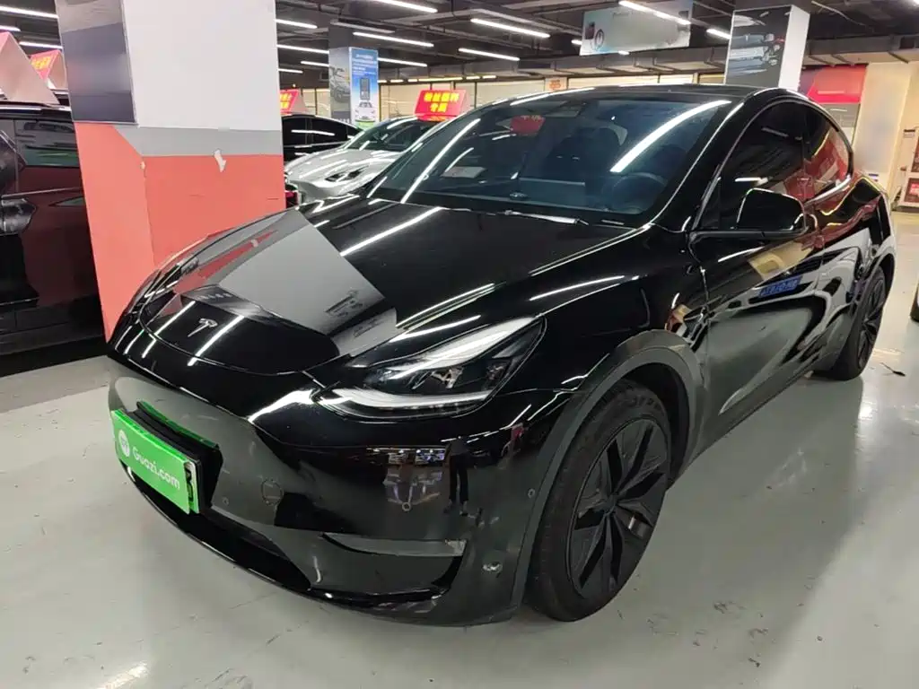 Фото 2 - Tesla Model Y