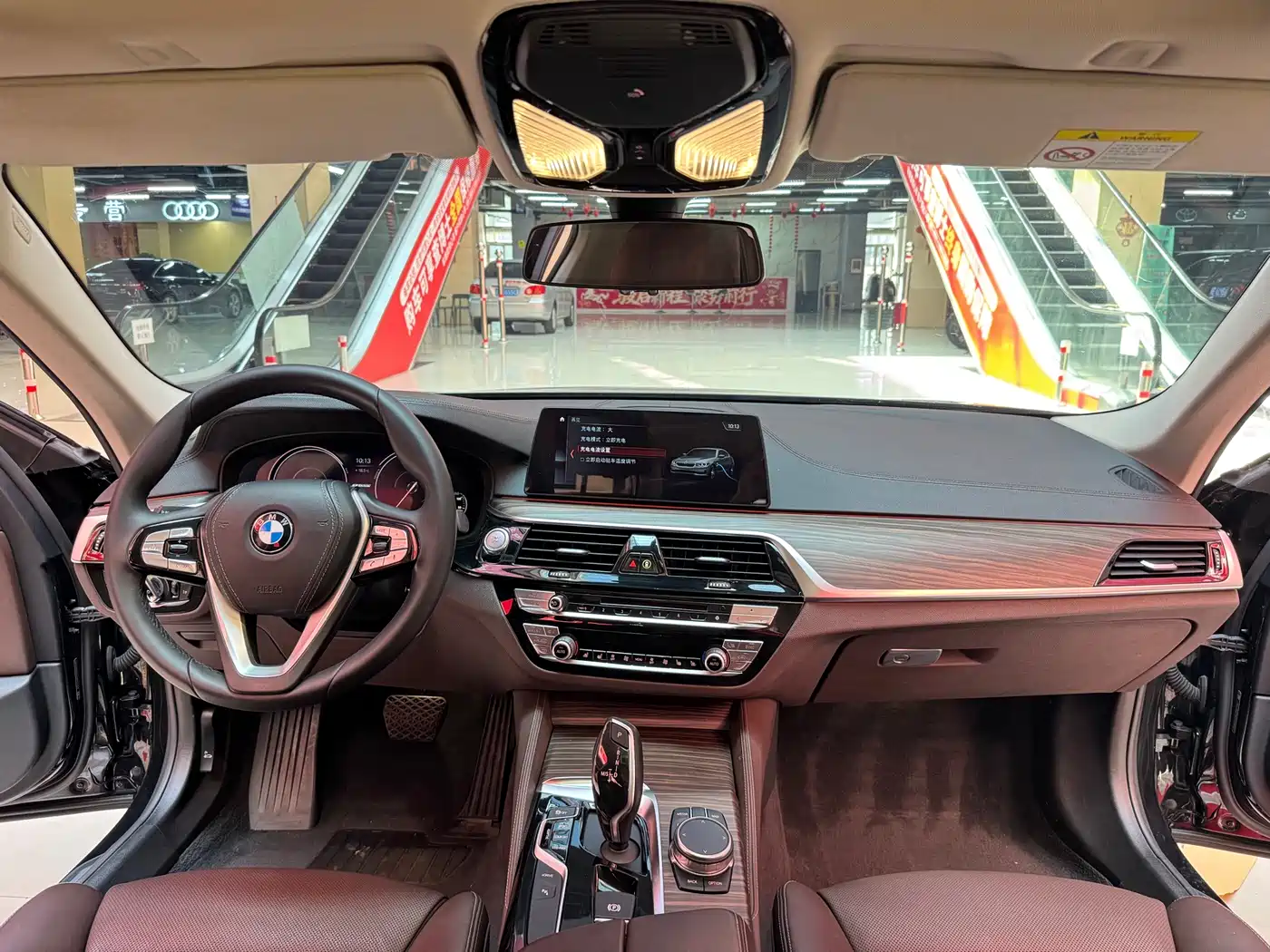 BMW 5 Series New Energy 2019 530Le Luxury Package фото 7