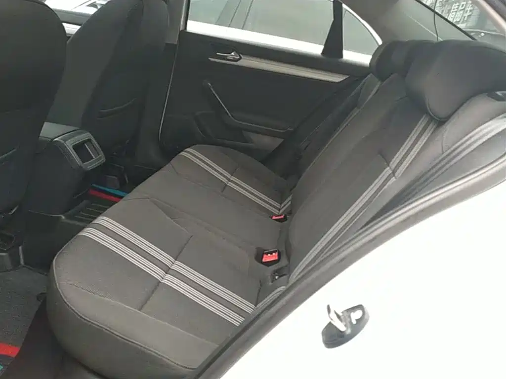 Volkswagen Lamando 2018 230TSI DSG Trend Edition фото 17