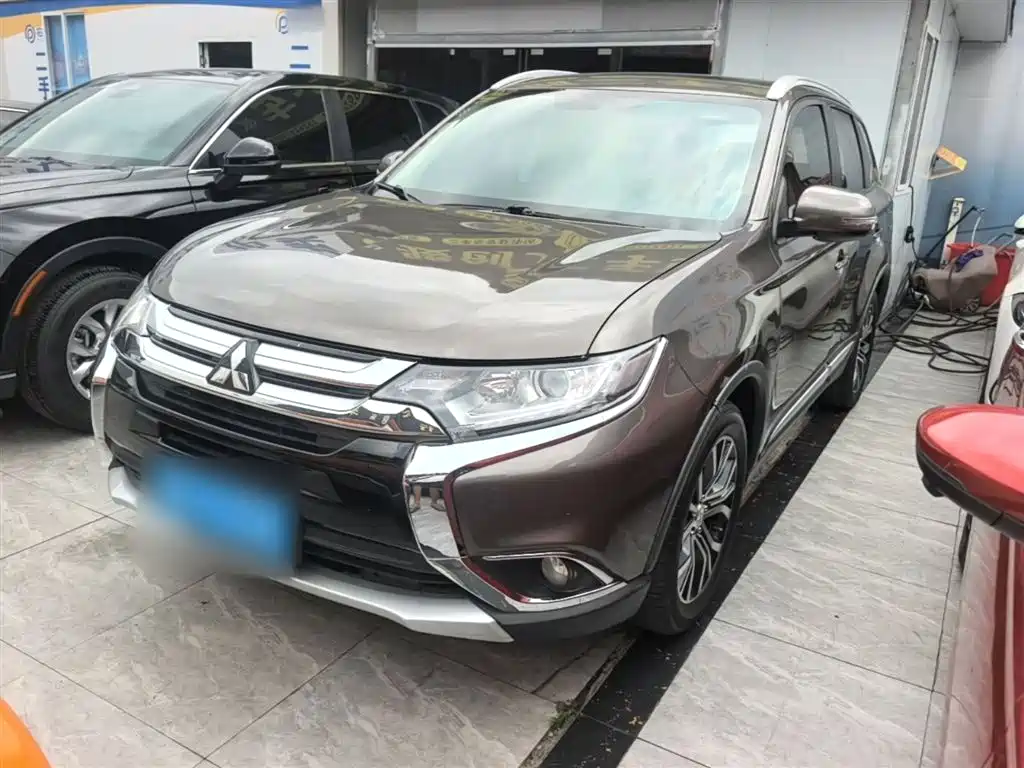 Mitsubishi Outlander 2018 2.0L 2WD Glory Edition 5-seater