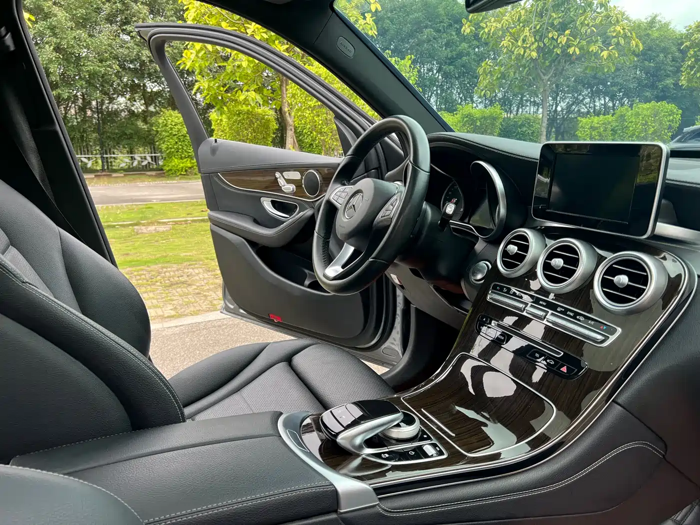 Mercedes-Benz GLC 2019 GLC 260 4MATIC Dynamic фото 12
