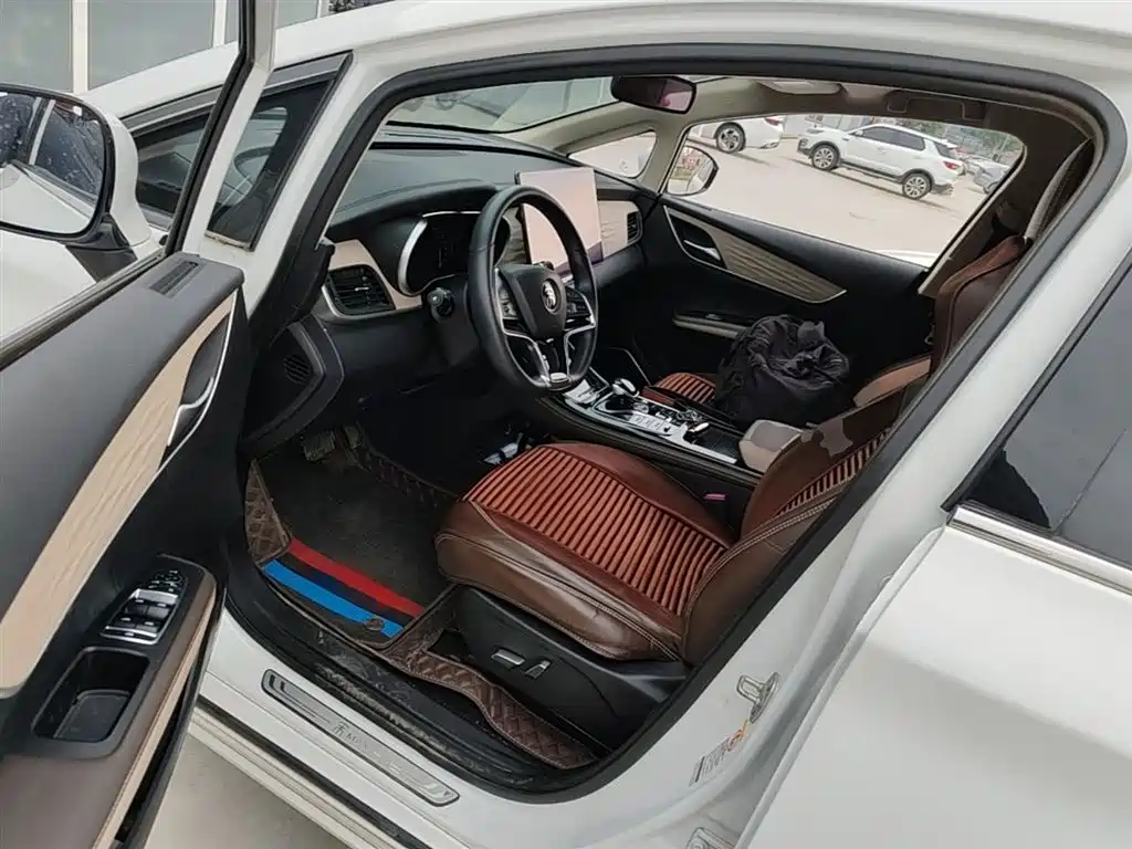 BYD Song MAX New Energy 2022 DM-i 105KM Executive Edition фото 11