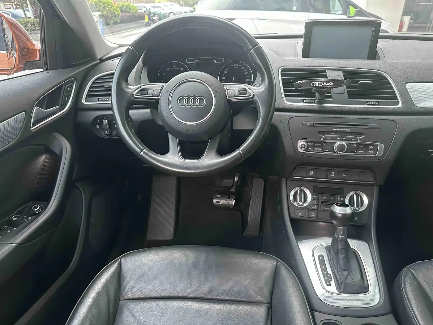 Фото 16 - Audi Q3