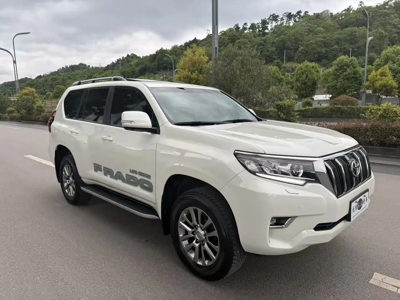 Toyota Prado 2018 3.5L Auto TX-L NAVI фото 3