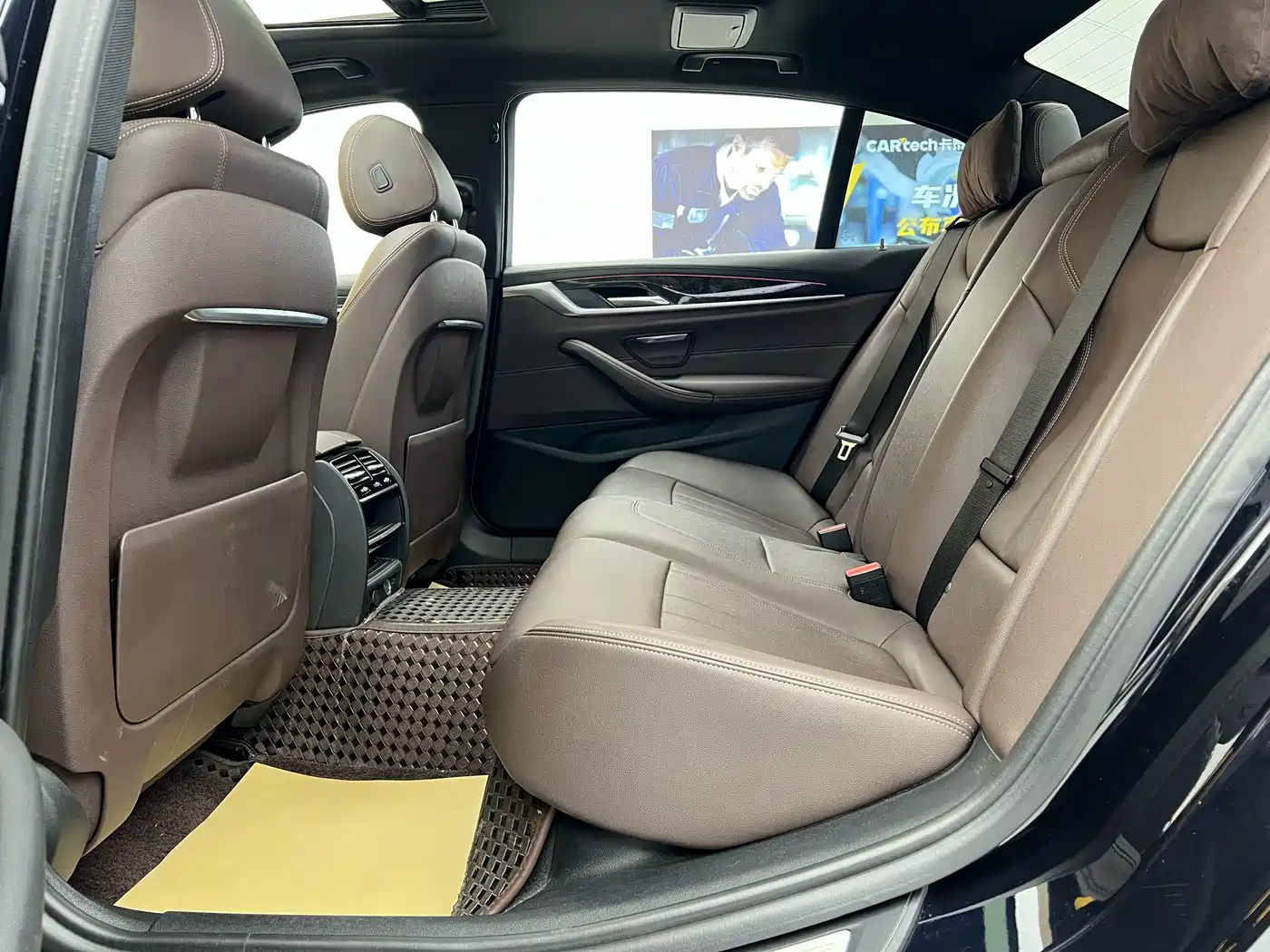 BMW 5 Series 2019 525Li M Sport Package фото 13