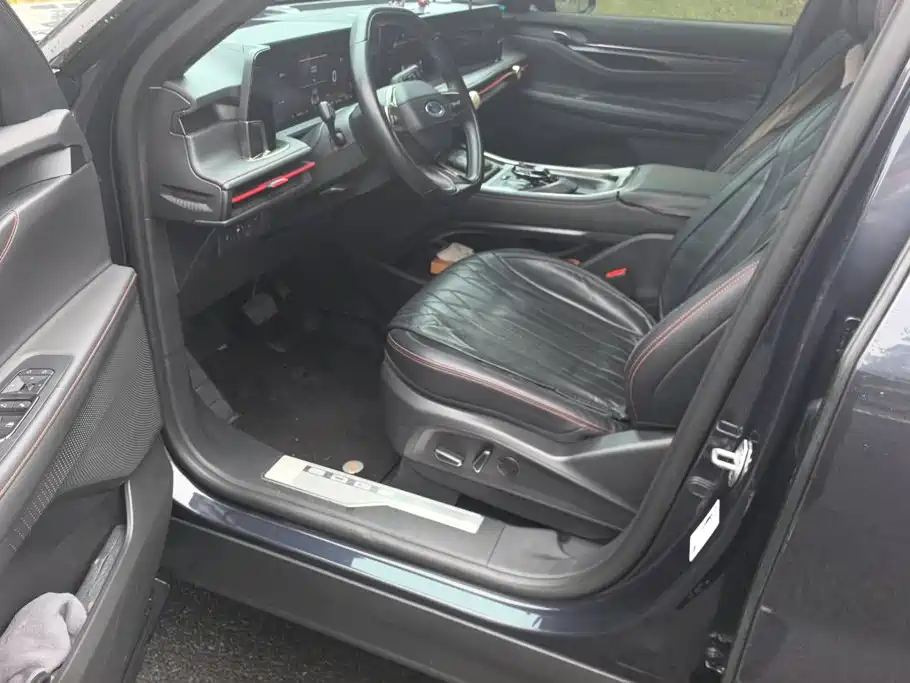 Фото 9 - Ford Edge