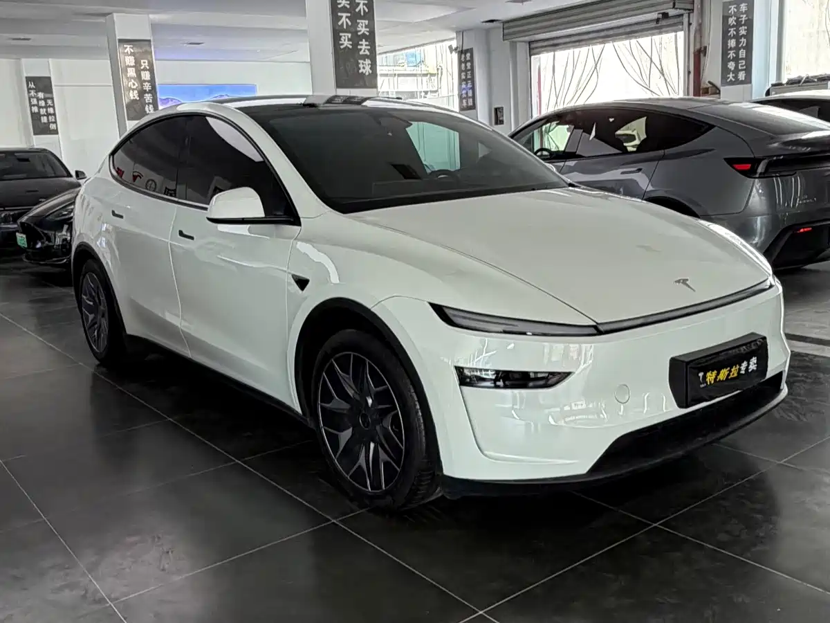 Tesla Model Y L 2025 2025 Facelift Long Range AWD