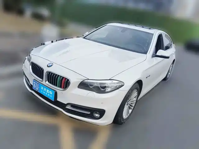BMW 5 Series 2014 525Li Leading — фото 1