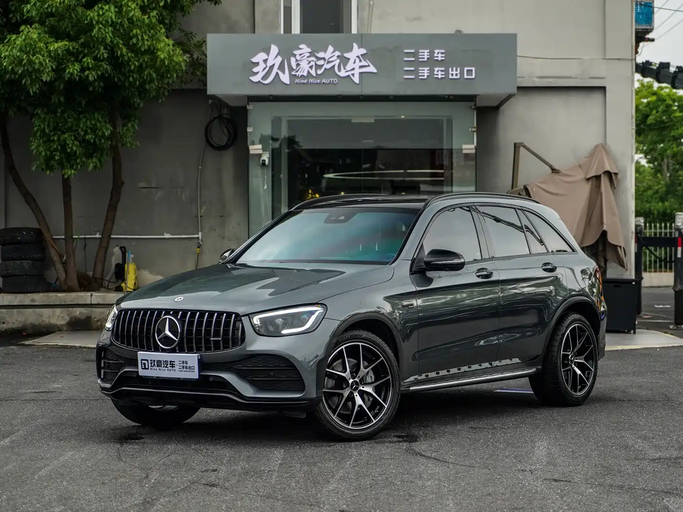 MERCEDES-BENZ GLC AMG