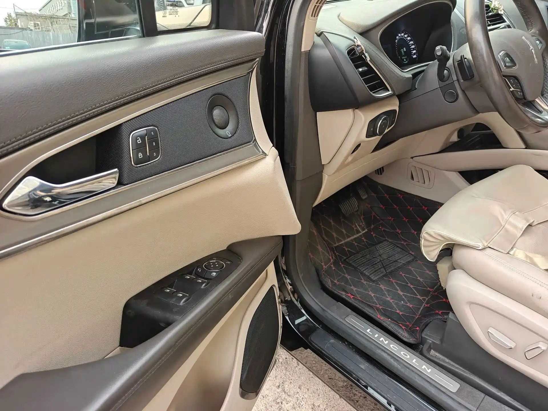 صورة 6 - Lincoln MKX