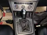 Фото 10 - Volkswagen Golf