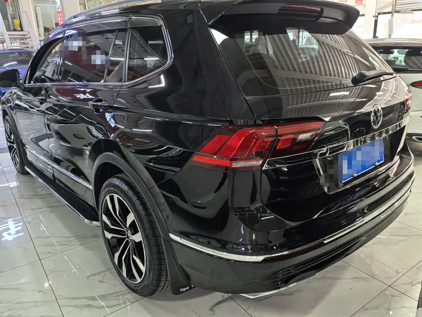 Volkswagen Tiguan L 2021 330TSI Automatic 2WD R-Line Premium фото 4