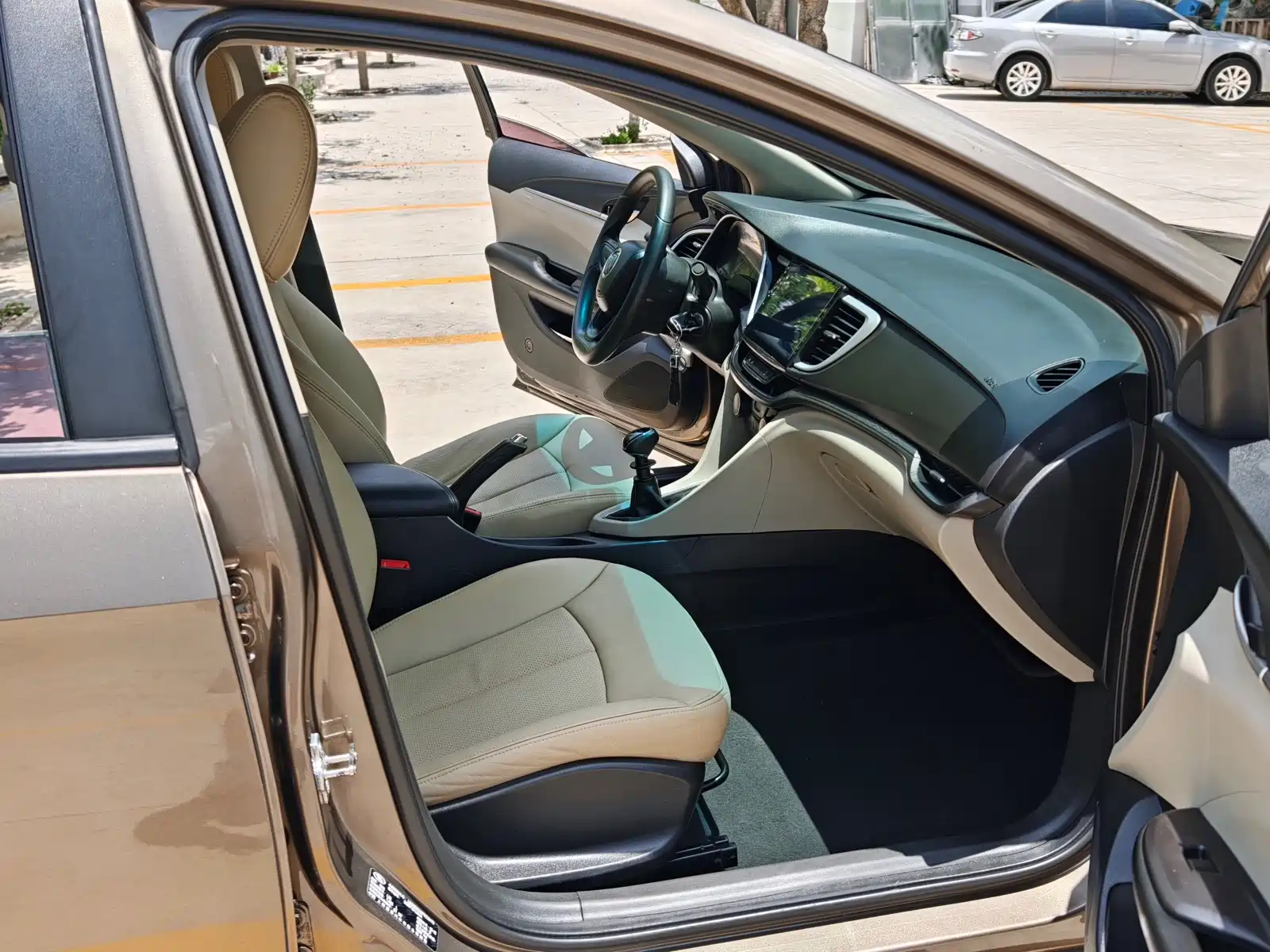 Фото 15 - Buick Excelle
